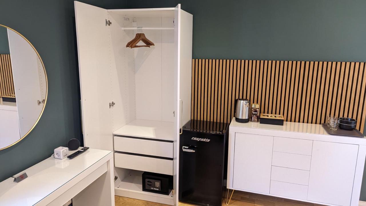 ברלין 3 Rooms - Zimmervermietung Naehe Flughafen Ber - Gratis Wlan, Parken & Netflix מראה חיצוני תמונה