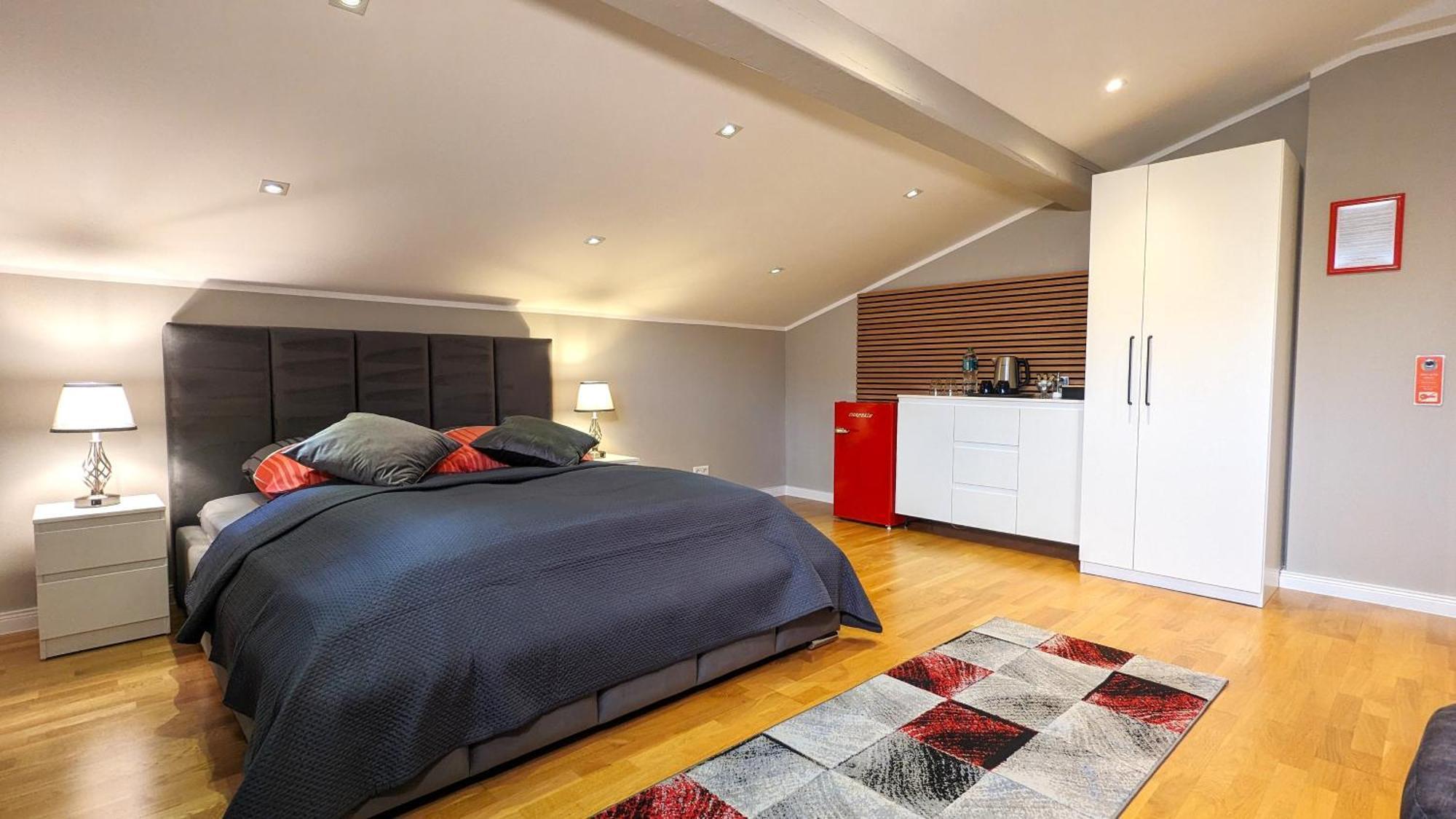 ברלין 3 Rooms - Zimmervermietung Naehe Flughafen Ber - Gratis Wlan, Parken & Netflix מראה חיצוני תמונה